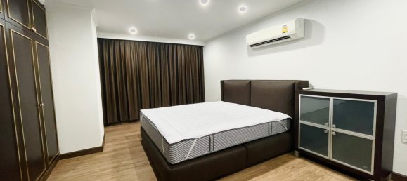 3 bedrooms Condo in Bangkok, Thailand No. 6648 10