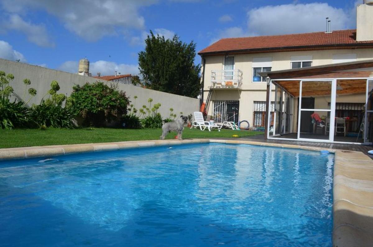 4 bedrooms House in Mar del Plata, Argentina No. 81937