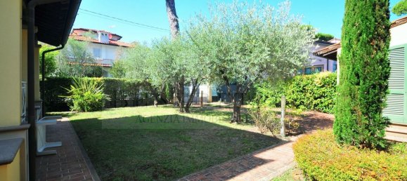 10 bedrooms Villa in Pietrasanta, Italy No. 333188 4