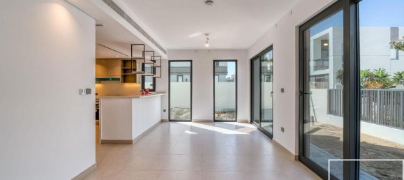 Таунхаус с 4 спальнями в Tilal Al Ghaf, ОАЭ № 112374 2