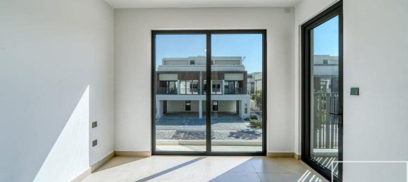 Таунхаус с 4 спальнями в Tilal Al Ghaf, ОАЭ № 112374 6