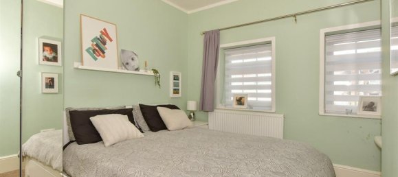 2 bedrooms House in Essex, United Kingdom No. 3983 6