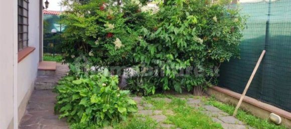 2 bedrooms Apartment in Agliana, Italy No. 49640 17