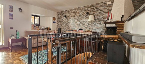 1 bedroom Penthouse in Naples, Italy No. 31553 10