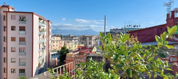 1 bedroom Penthouse in Naples, Italy No. 31553 2