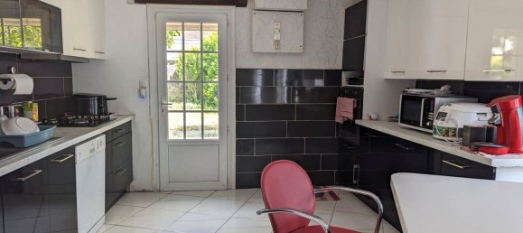 4 bedrooms House in Chisseaux, France No. 257281 11