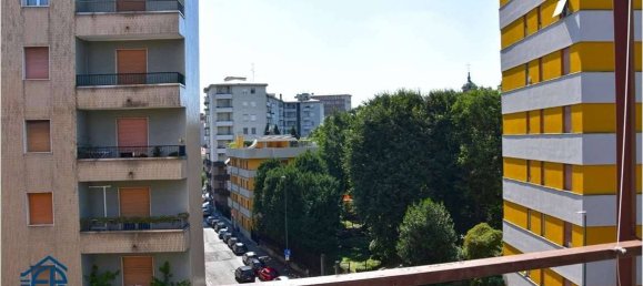 2 bedrooms Apartment in Sesto San Giovanni, Italy No. 258215 4
