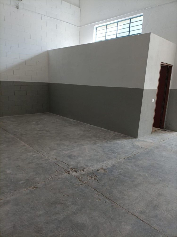 220m² Commercial property in Ballabio, Italy No. 365541