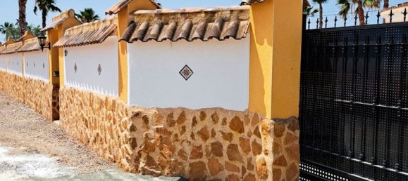 Casa de 3 dormitorios en Catral, Spain No. 185175 5