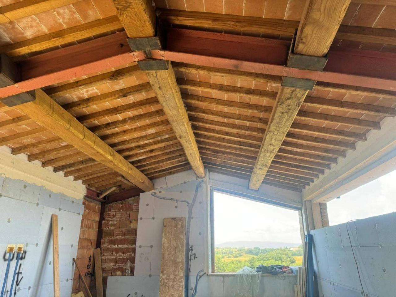 7 rooms House in Siena, Italy No. 131151