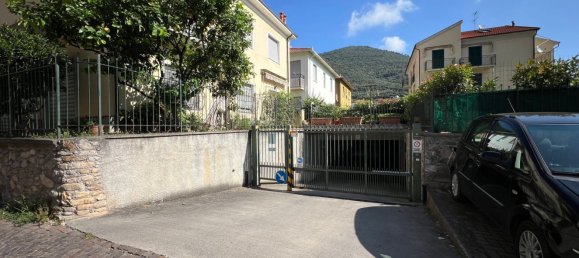  Garage in Toirano, Italy No. 82221 3