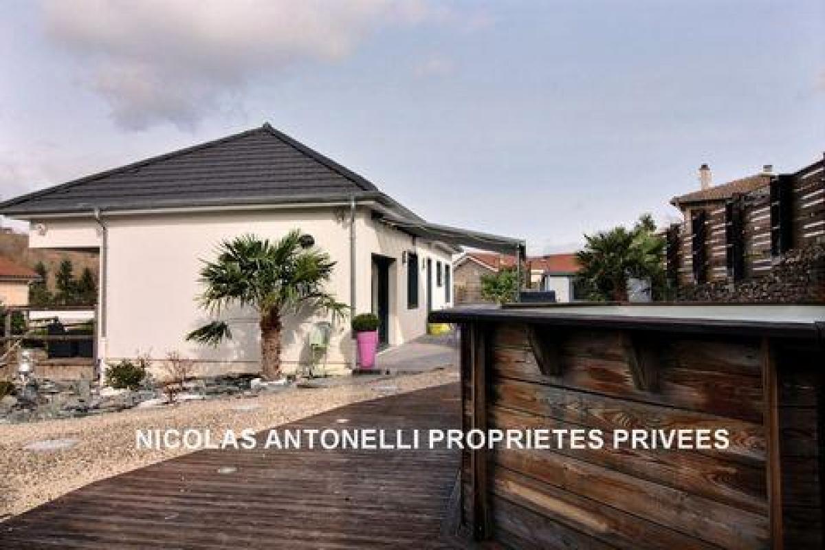 4 bedrooms House in Firminy, France No. 24597