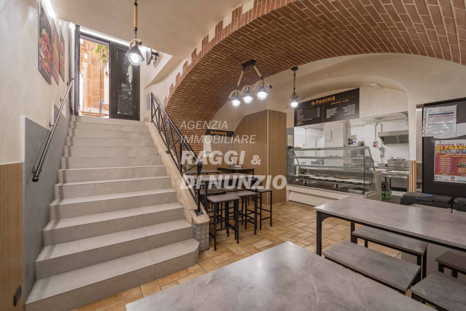 60m² Commercial property in Frascati, Italy No. 392823