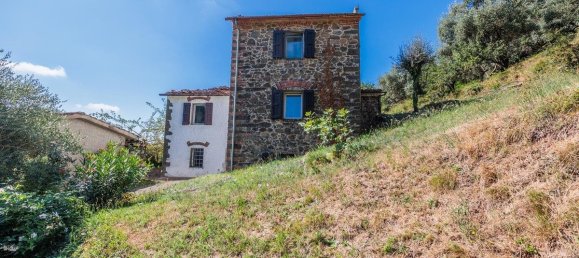 8 bedrooms House in Marliana, Italy No. 296944 32