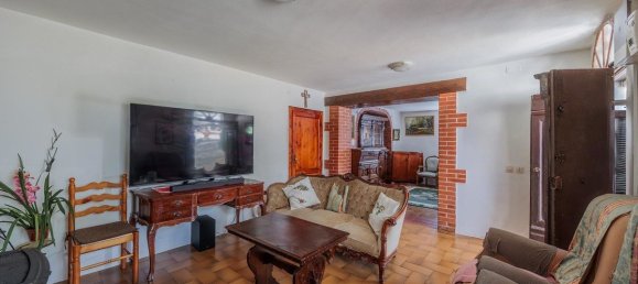 8 bedrooms House in Marliana, Italy No. 296944 45