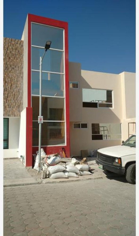 4 bedrooms House in Puebla, Mexico No. 145964