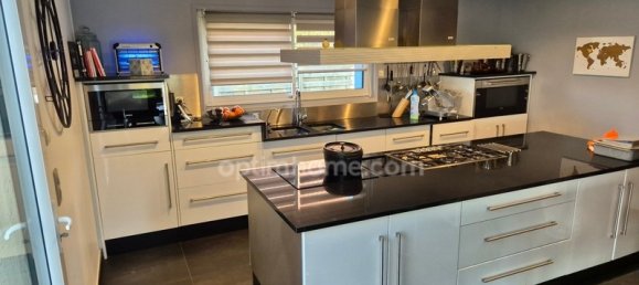 3 Schlafzimmer Villa in Bousbecque, France, Nr. 243637 6