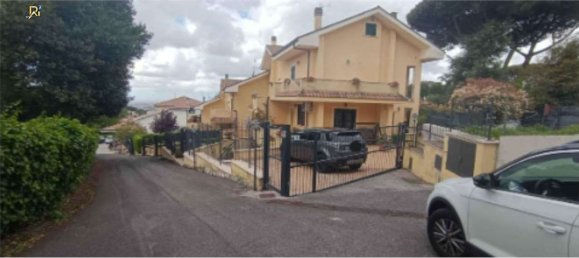 5 rooms House in Albano Laziale, Italy No. 95737 13