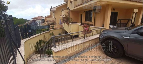 5 rooms House in Albano Laziale, Italy No. 95737 34