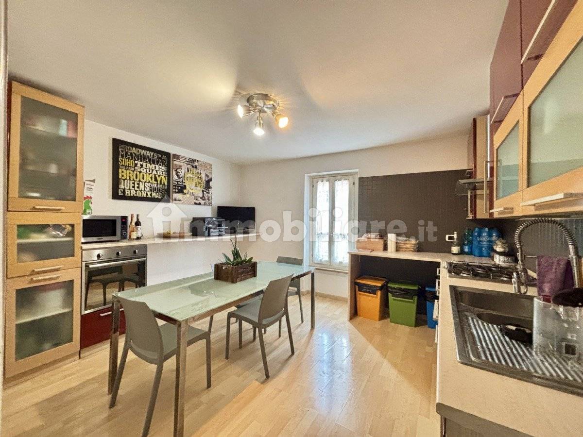 3 bedrooms Apartment in Ivrea, Italy No. 287020