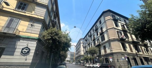 25m² Commercial property in Naples, Italy No. 320986 16