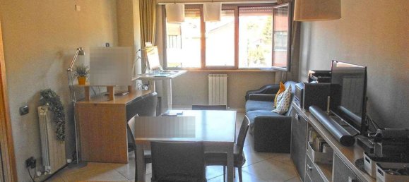 2-salle Appartement à Siena, Italy No. 200048 6