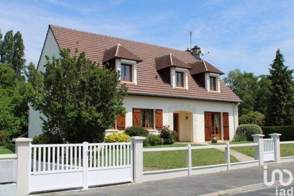 4 bedrooms House in Soissons, France No. 7673
