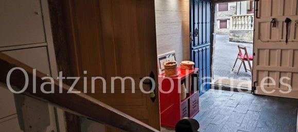 3 bedrooms House in Basque Autonomous Community, Spain No. 155750 2