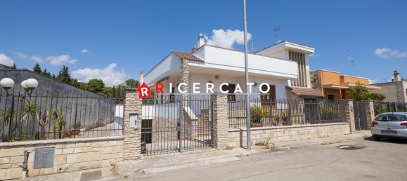 3 Schlafzimmer Villa in Lecce, Italy, Nr. 27683 49