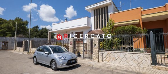 3 Schlafzimmer Villa in Lecce, Italy, Nr. 27683 50