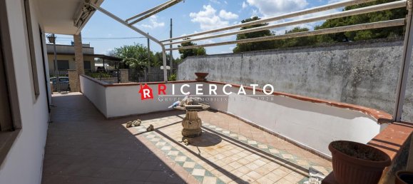 3 Schlafzimmer Villa in Lecce, Italy, Nr. 27683 8