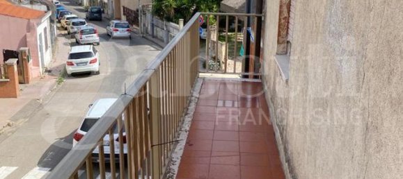 6 rooms House in Santa Giusta, Italy No. 40446 11