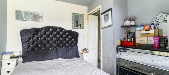 Casa en Bolton, United Kingdom No. 2144 9