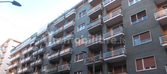 3 rooms Commercial property in Turin, Italy No. 373306 12