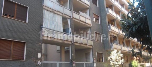 3 rooms Commercial property in Turin, Italy No. 373306 19