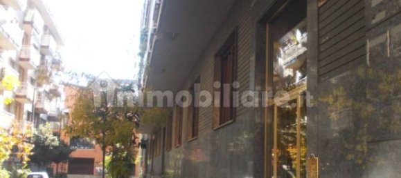 3 rooms Commercial property in Turin, Italy No. 373306 11