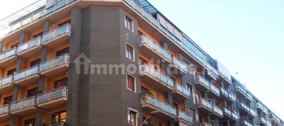 3 rooms Commercial property in Turin, Italy No. 373306 15