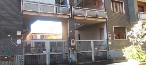 3 rooms Commercial property in Turin, Italy No. 373306 20