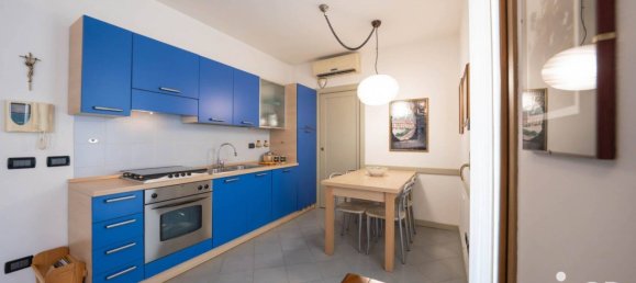 1 bedroom Apartment in Cremona, Italy No. 359270 2