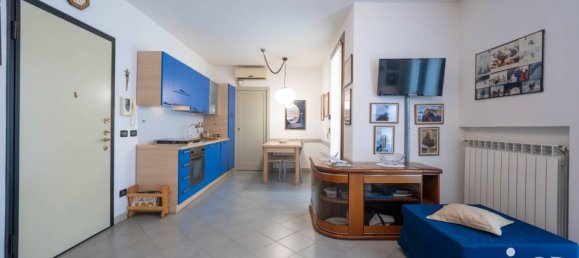 1 bedroom Apartment in Cremona, Italy No. 359270 3