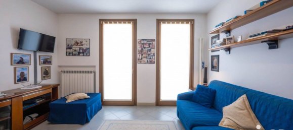1 bedroom Apartment in Cremona, Italy No. 359270 5
