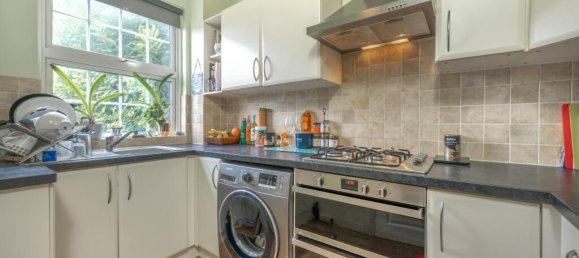 2 Schlafzimmer Haus in London, United Kingdom, Nr. 8959 3