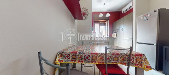 3 bedrooms Apartment in Turin, Italy No. 372850 3