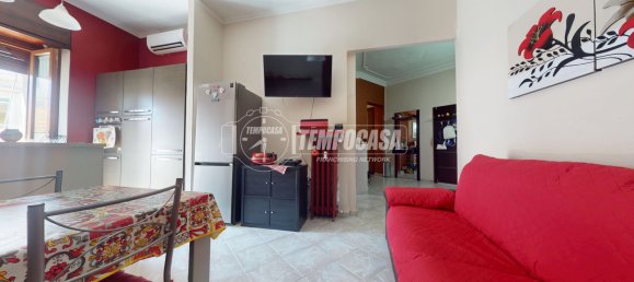 3 bedrooms Apartment in Turin, Italy No. 372850 4