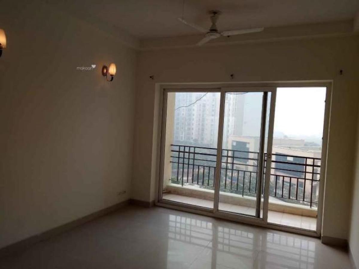 3 bedrooms House in Noida, India No. 65320