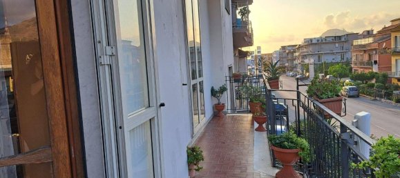 3 rooms Apartment in Santa Maria a Vico, Italy No. 104833 4