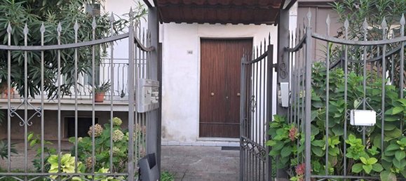 3 rooms Apartment in Santa Maria a Vico, Italy No. 104833 26