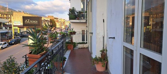 3 rooms Apartment in Santa Maria a Vico, Italy No. 104833 5
