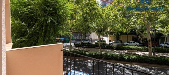 3 bedrooms Apartment in Granada, Spain No. 137008 2