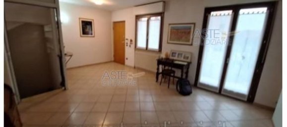 7 bedrooms Apartment in Jesi, Italy No. 327870 9